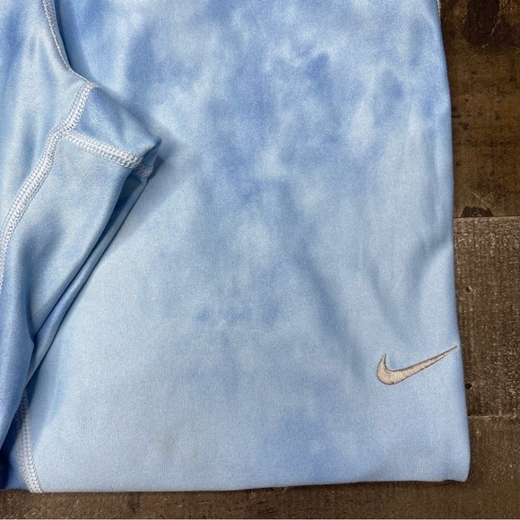 Nike Cropped Legging size Medium - Picture 3 of 11